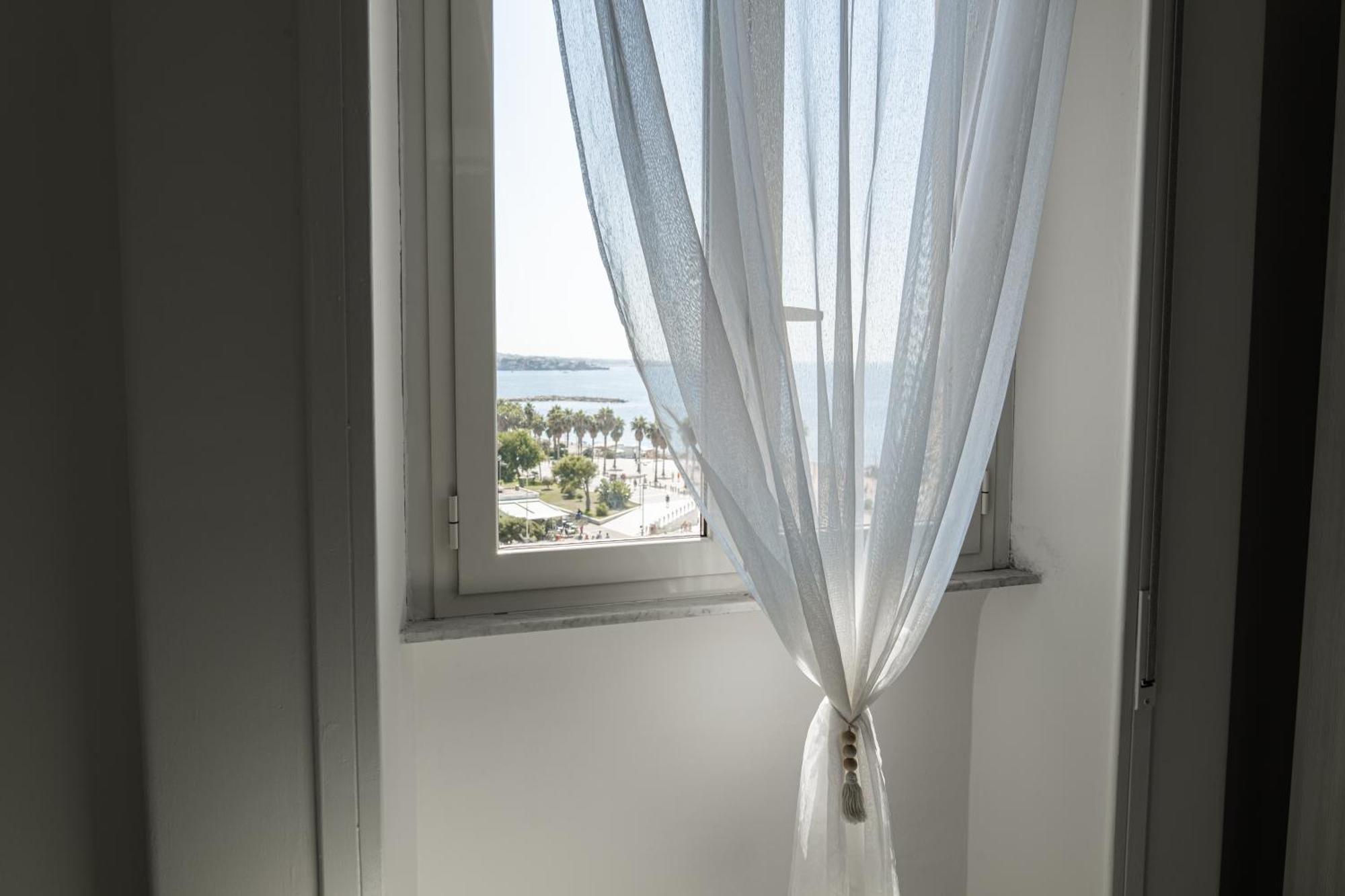 VistaMare Bed and Breakfast Civitavecchia Exteriör bild